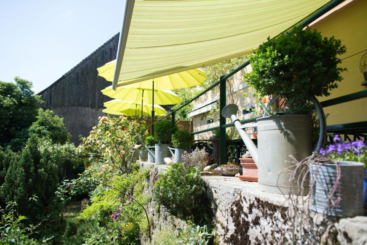 Hotel De La Beroche Saint-Aubin-Sauges Экстерьер фото