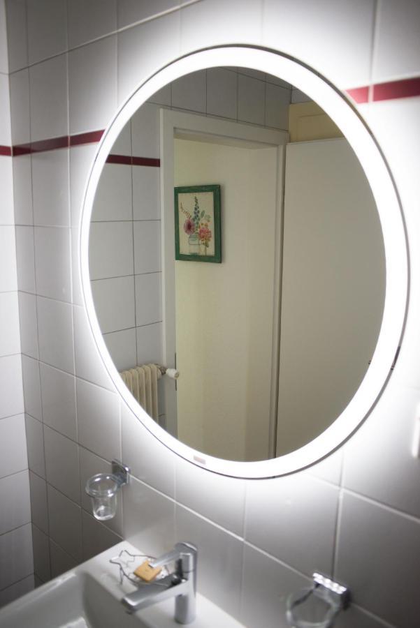 Hotel De La Beroche Saint-Aubin-Sauges Экстерьер фото