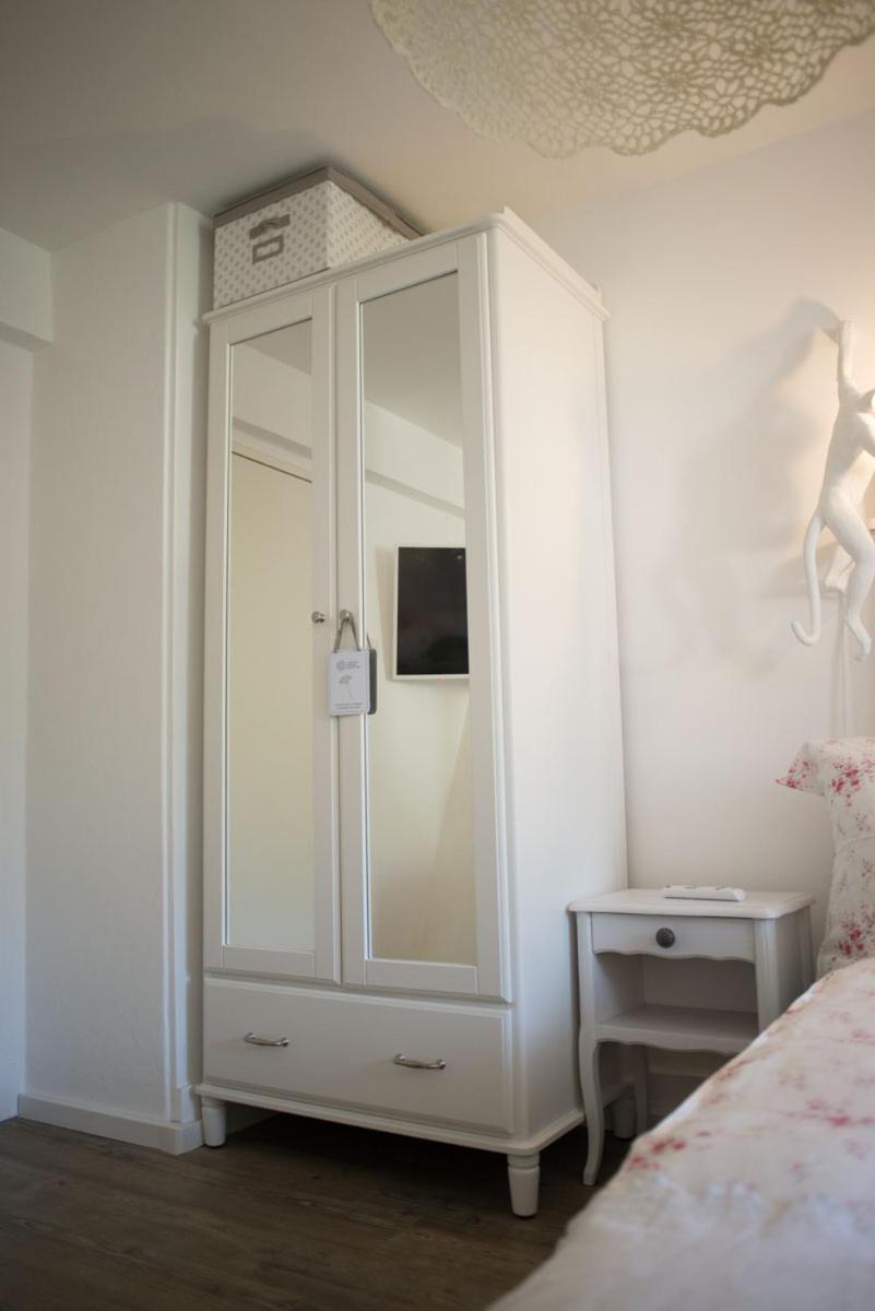 Hotel De La Beroche Saint-Aubin-Sauges Экстерьер фото